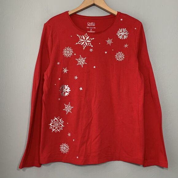 Classic Christmas Tee Size Medium Red Silver Metallic Snowflake Holiday Shirt - Picture 1 of 5